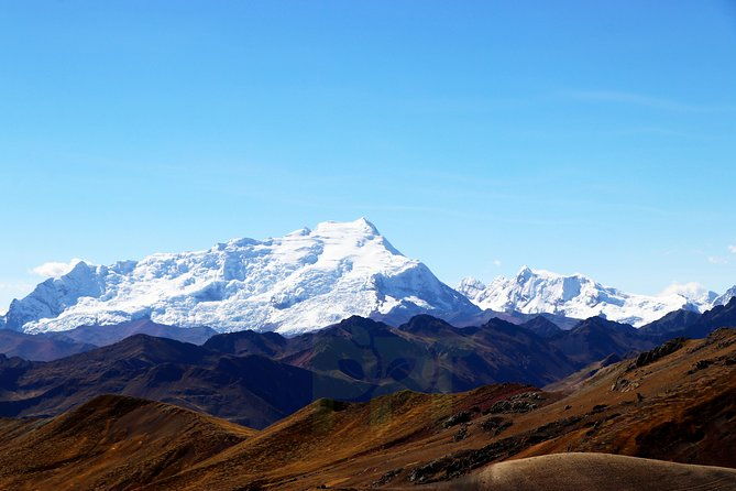 walking-with-alpacas-in-palcoyo-the-alternative-rainbow-mountain