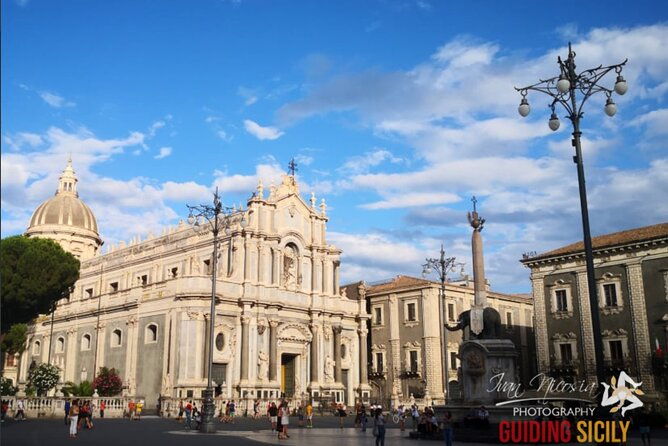 walkingtour-catania-discovering-the-city-of-lava-with-a-licensed-guide