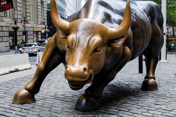 wall-street-the-financial-district-private-2-5-hr-walking-tour