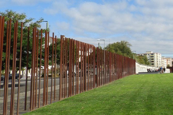 wall-tour-fates-love-stories-and-heroes