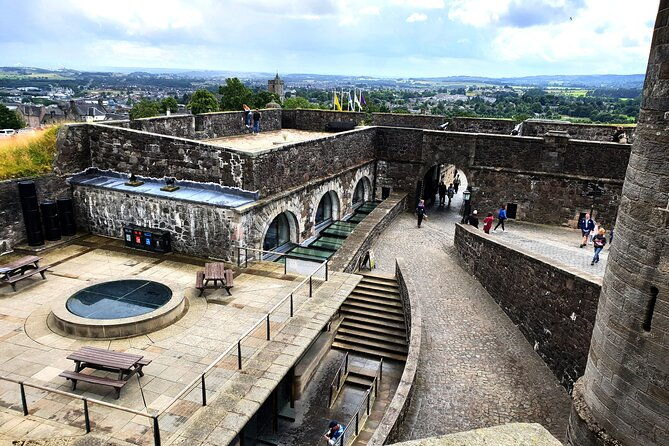 wallace-monument-stirling-castle-linlithgow-palace-luxury-mpv