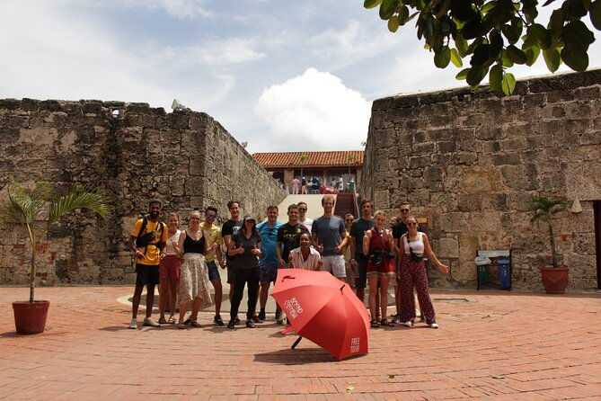 walled-cartagena-group-tour-with-live-audio-system