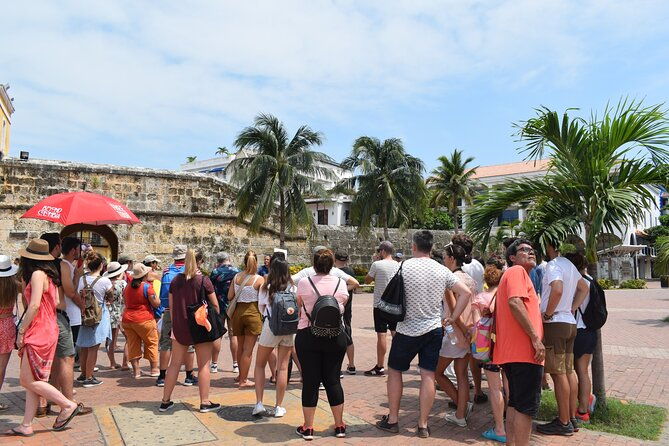 walled-cartagena-group-tour-with-live-audio-system