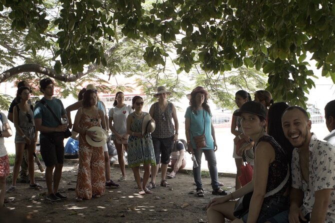 walled-cartagena-group-tour-with-live-audio-system