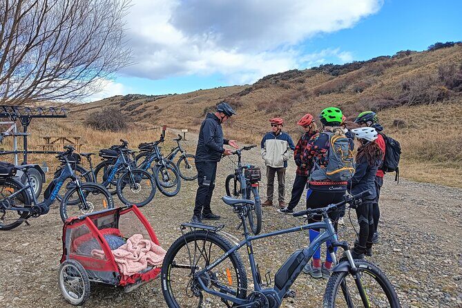 Wanaka - Private Family Bike Tour Experience - Up to 11 E-bikes - Practical Details & Considerations