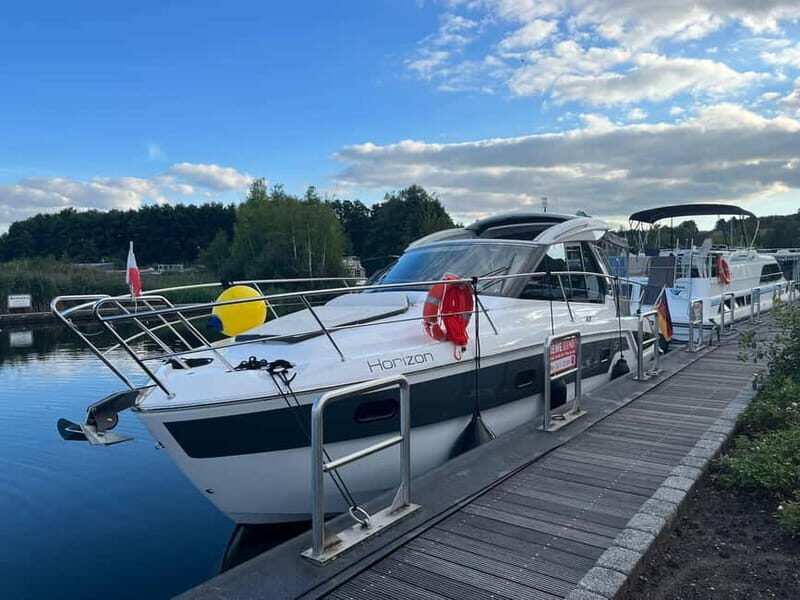 Waren (Müritz): Fun Cruise motor yacht with skipper - 8 hours - An in-depth review of the Müritz Fun Cruise experience