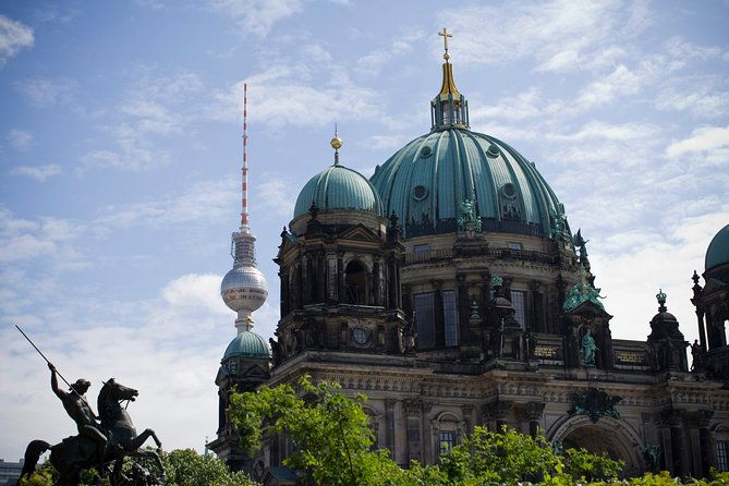 warnemuende-shore-excursion-private-sachsenhausen-memorial-and-berlin-tour