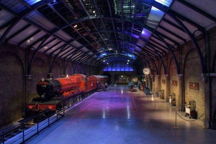 warner-bros-studios-and-1-day-london-hop-on-hop-off-tour