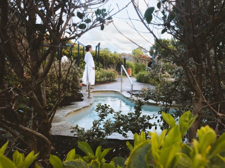 warrnambool-deep-blue-hot-springs-entry-ticket