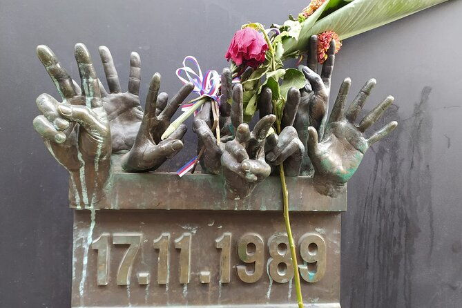 wars-and-totality-private-walking-tour-in-prague