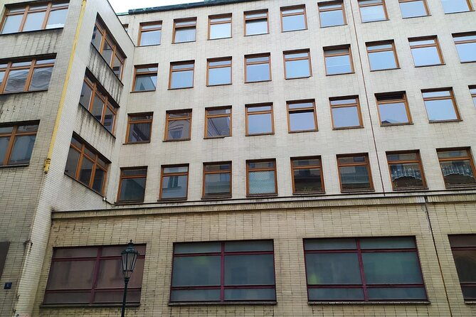 wars-and-totality-private-walking-tour-in-prague