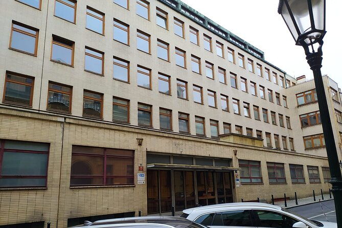 wars-and-totality-private-walking-tour-in-prague