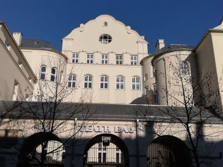 warsaw-2-hour-praga-walking-tour