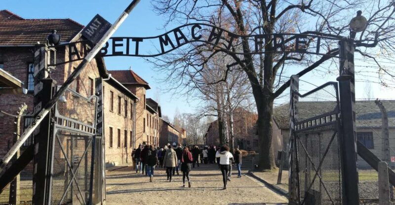 warsaw-auschwitz-birkenau-and-krakow-tour-by-car