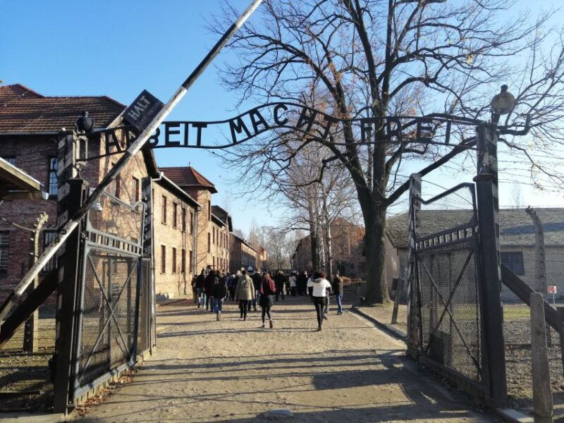 warsaw-auschwitz-birkenau-and-krakow-tour-by-car