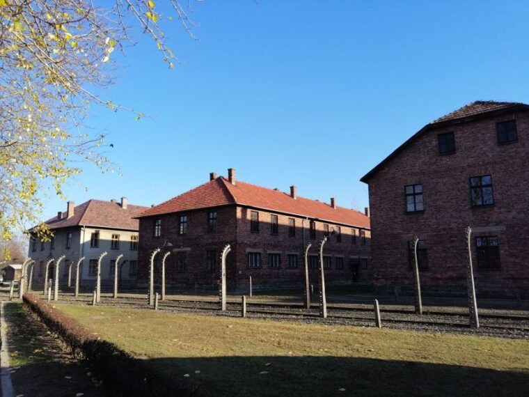 warsaw-auschwitz-birkenau-and-krakow-tour-by-car