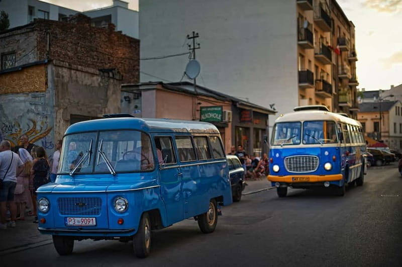 Warsaw: "Cheers on Wheels" Vodka Tasting Tour by Retro Bus - Authenticity and Guest Feedback