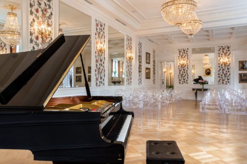 warsaw-chopin-concert-ticket-with-glass-of-champagne