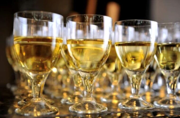 warsaw-chopin-concert-ticket-with-glass-of-champagne