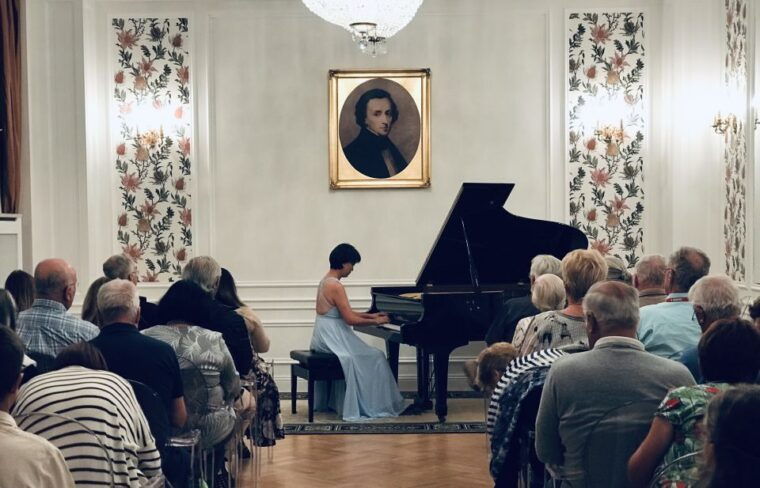 warsaw-chopin-concert-ticket-with-glass-of-champagne