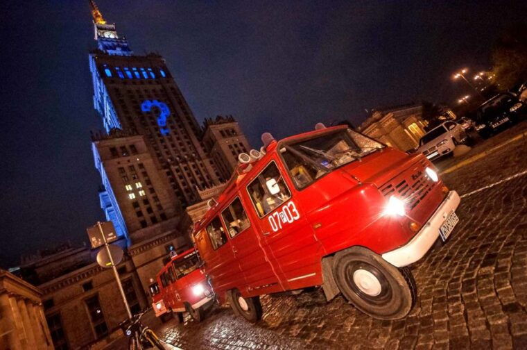warsaw-evening-history-and-pubs-tour-by-retro-minibus