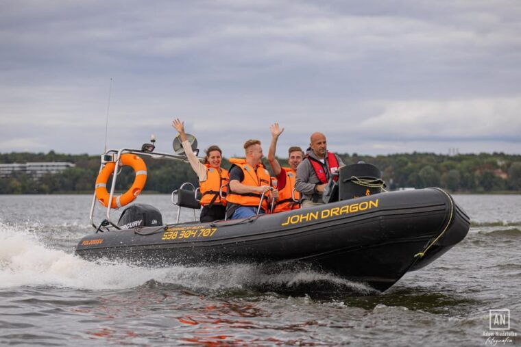 warsaw-exciting-90-min-speedboat-tour-on-the-wild-river