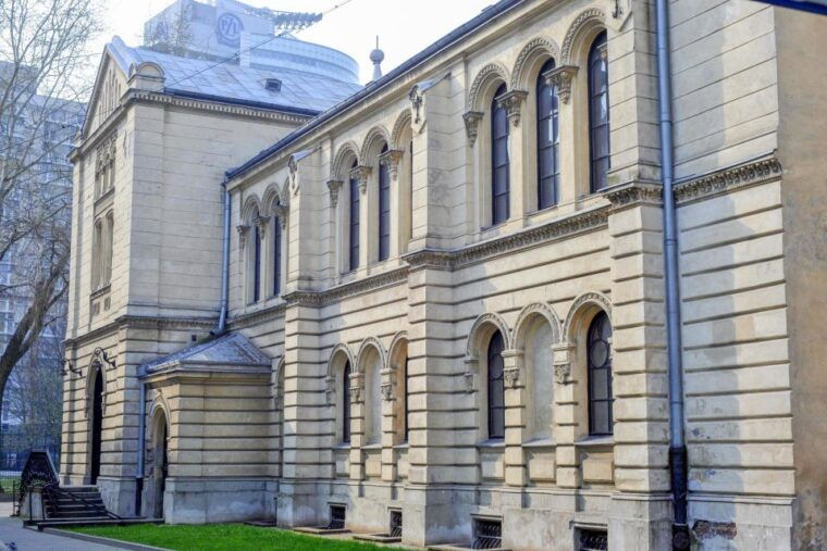 warsaw-ghetto-jewish-cemetery-polin-museum-private-tour