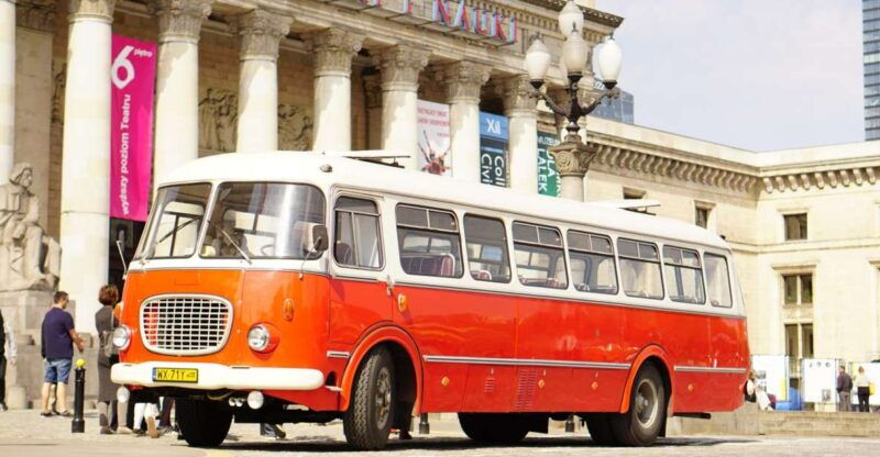 warsaw-highlights-guided-retro-bus-tour