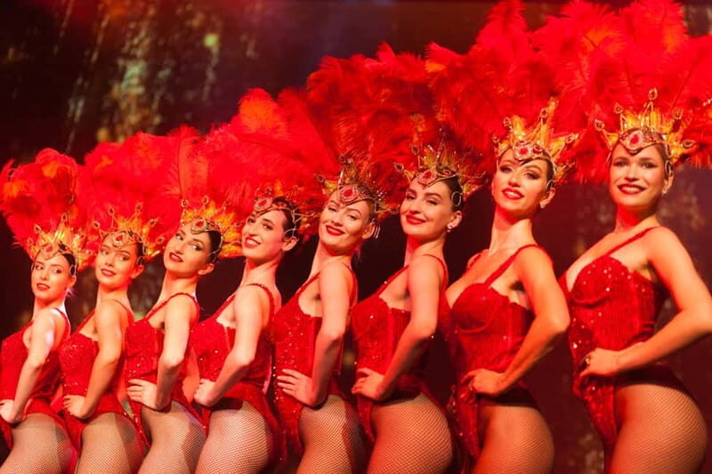 Warsaw: Live Show and Dinner for Two with Champagne - Who Will Love This Experience?