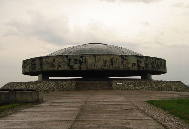warsaw-majdanek-concentration-camp-lublin-day-trip-by-car