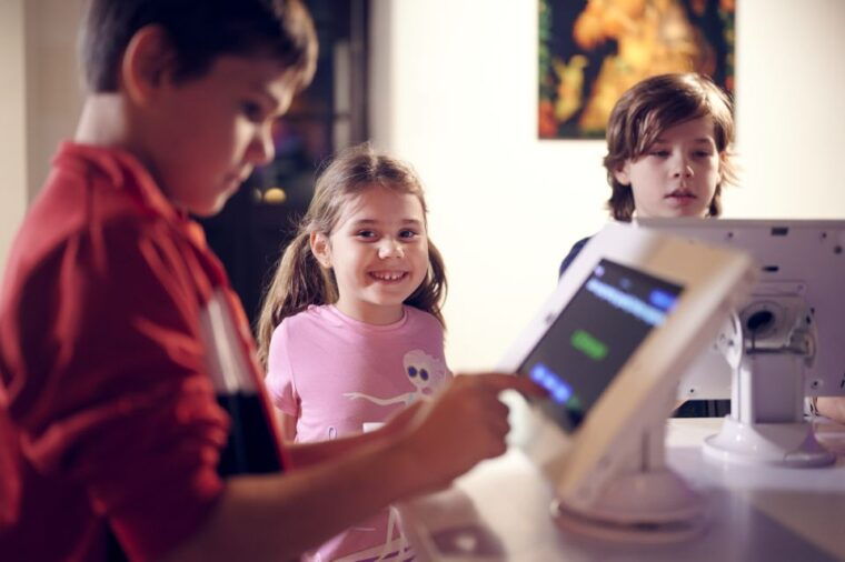 warsaw-museum-world-of-illusion-entry-ticket