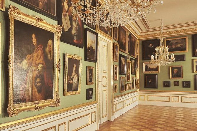 warsaw-old-town-with-royal-castle-lazienki-park-private-tour-inc-pick-up