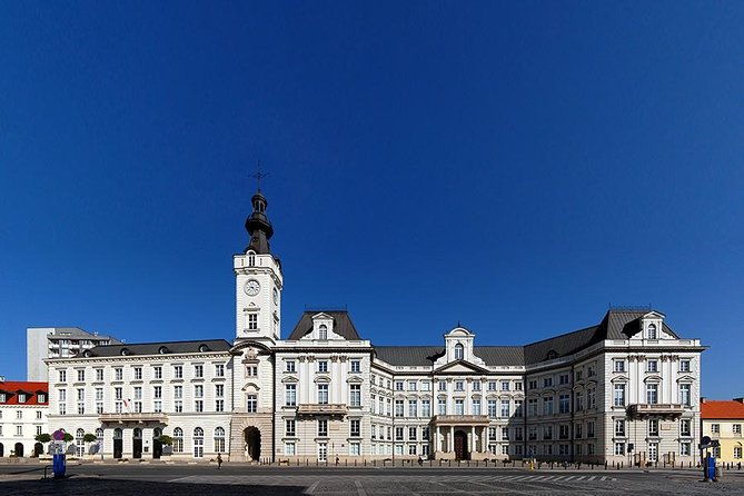 warsaw-old-town-with-royal-castle-royal-route-private-tour-inc-pick-up