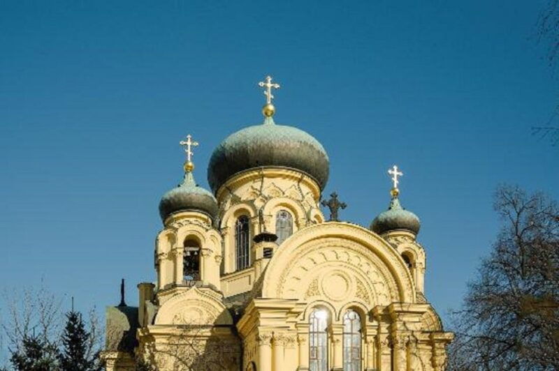 warsaw-praga-district-tour-with-vodka-museum-and-tasting