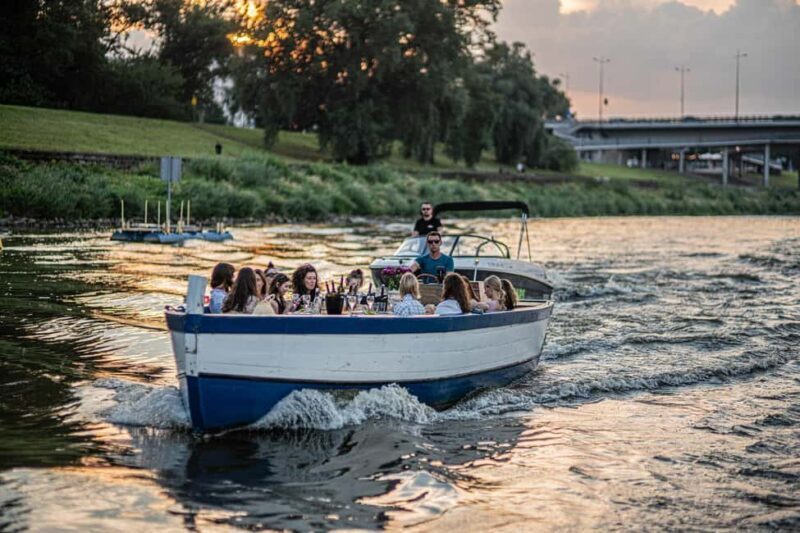 Warsaw: Private Cruise on a wooden boat - max. 12 pax - A Closer Look at the Experience