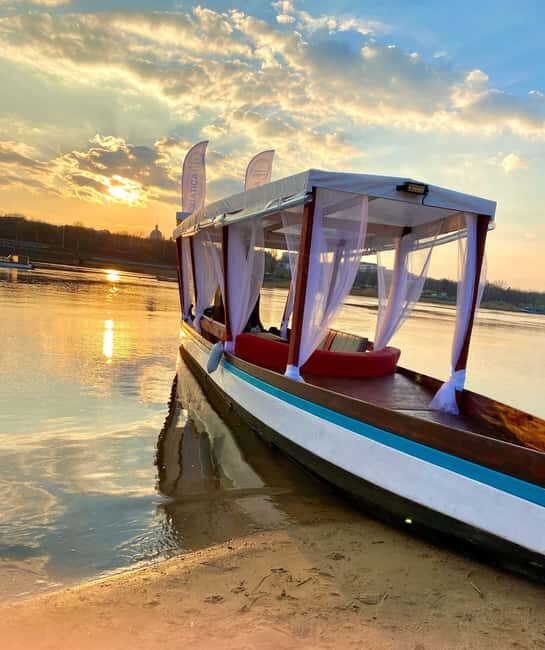 Warsaw: Private Gondola Cruise for Special Occasions - Practical Details and Considerations