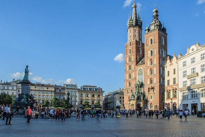 warsaw-to-auschwitz-and-krakow-old-town-full-day-trip-by-car