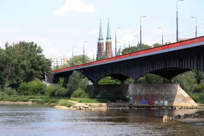 warsaw-vistula-river-cruise-with-your-music-city-views