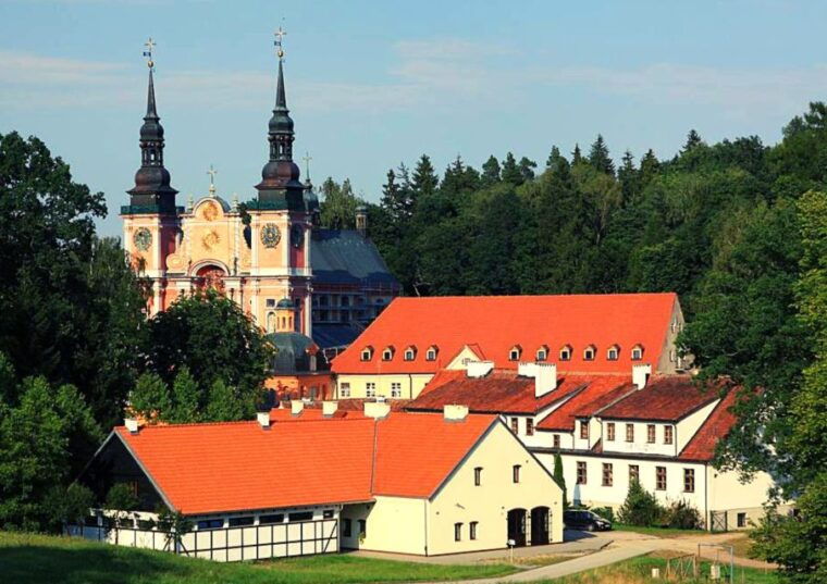 warsaw-wolfs-lair-swieta-lipka-small-group-tour-lunch