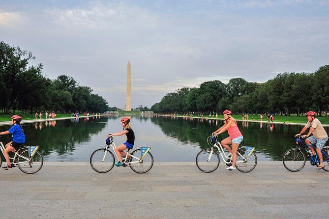 Washington DC Capital Sites Bike Tour | The Abroad Guide