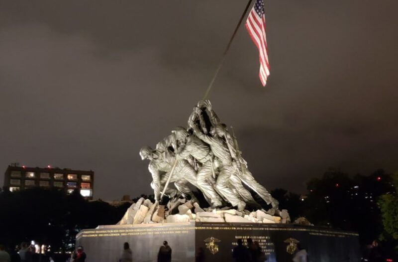 washington-dc-monuments-by-moonlight-nighttime-trolley-tour