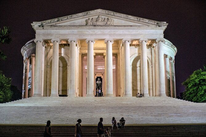 washington-dc-night-time-city-bus-tour-with-optional-mount-vernon