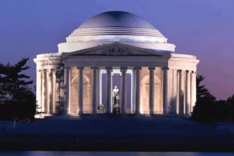 Washington DC: Nighttime Sightseeing Tour - An Introduction to the Nighttime DC Tour Experience