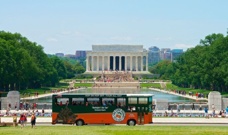 washington-dc-old-town-hop-on-hop-off-trolley-city-tour