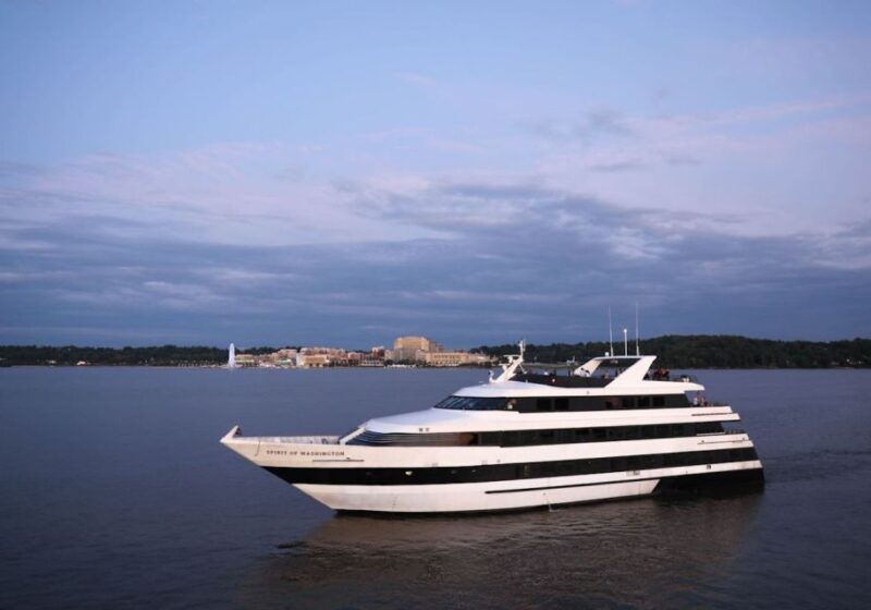 washington-dc-thanksgiving-day-lunch-cruise