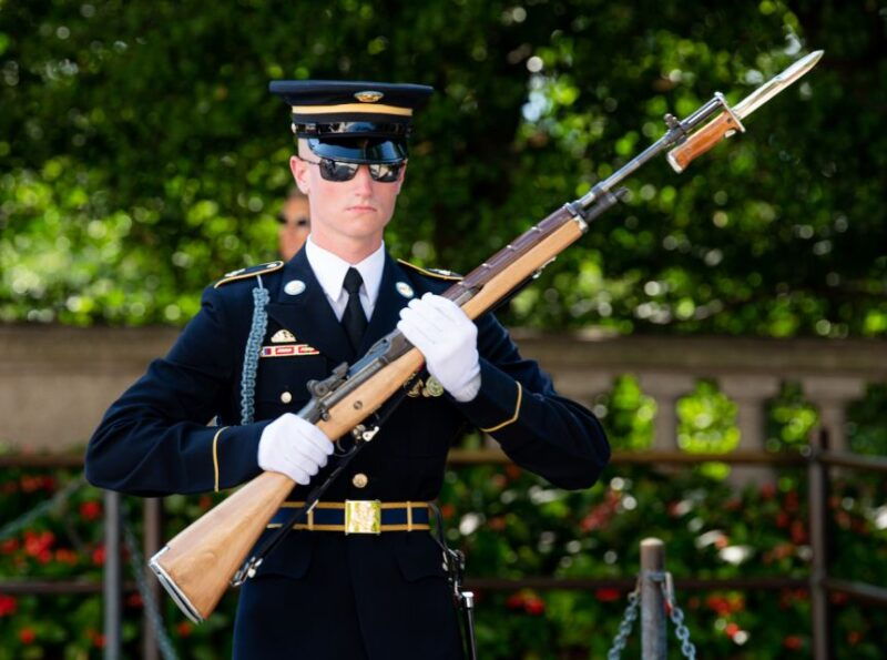 washingtondc-guided-arlington-national-cemetery-tour
