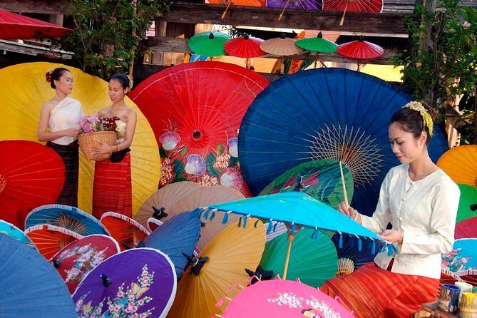 Wat Doi Suthep and Thai Handicraft Tour from Chiang Mai - FAQs