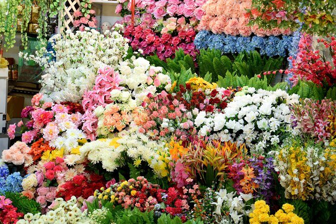 Wat Pak Nam Longtail Boat Tour with Flower Market in Bangkok - Who Should Consider This Tour?