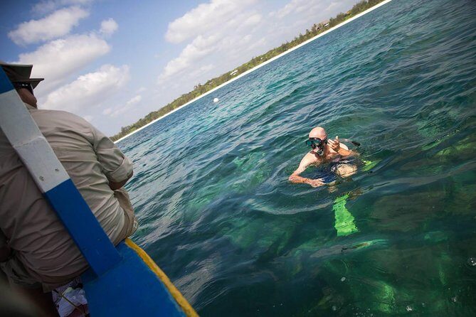 Watamu Marine Park & Sudi Island Mangrove Forest Canoe Ride.With sea food lunch - Discovering the Watamu Marine Park & Sudi Island: An Authentic Kenyan Coastal Experience