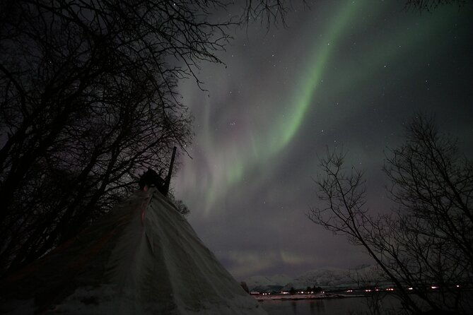 watching-the-aurora-dance